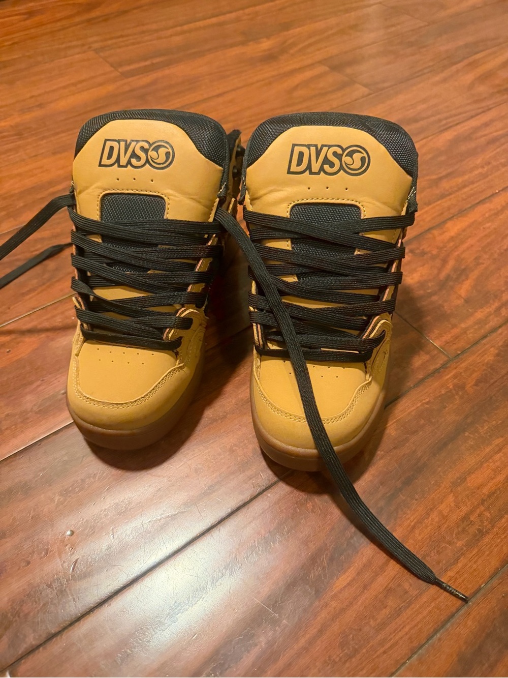 DVS Men’s High-Top Sneaker in Wheat and Black sizes 7 new with out tags - Picture 3 of 10